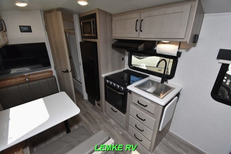 2024 Forest River Flagstaff E-Pro E19FD   - Photo 9 - Rocklin, CA 95677