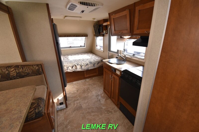 2014 Lance 1575   - Photo 14 - Rocklin, CA 95677