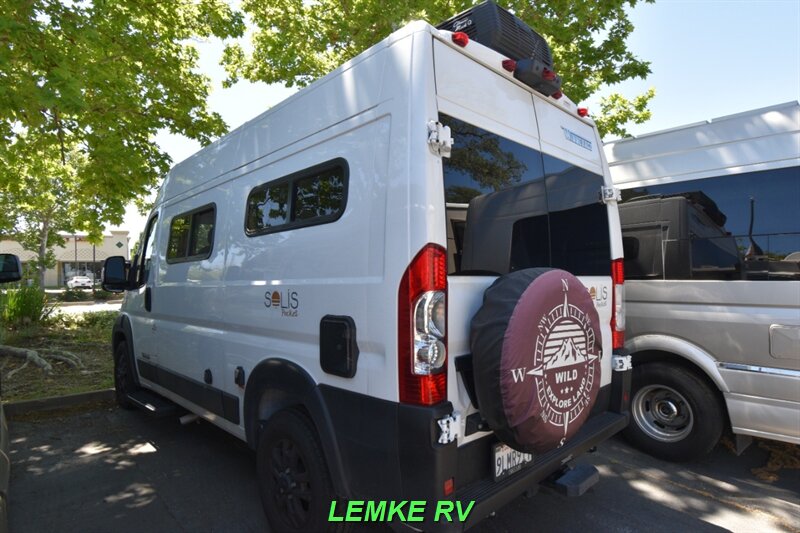 2024 Winnebago Solis Pocket 36A   - Photo 8 - Rocklin, CA 95677