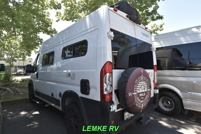 2024 Winnebago Solis Pocket 36A   - Photo 8 - Rocklin, CA 95677