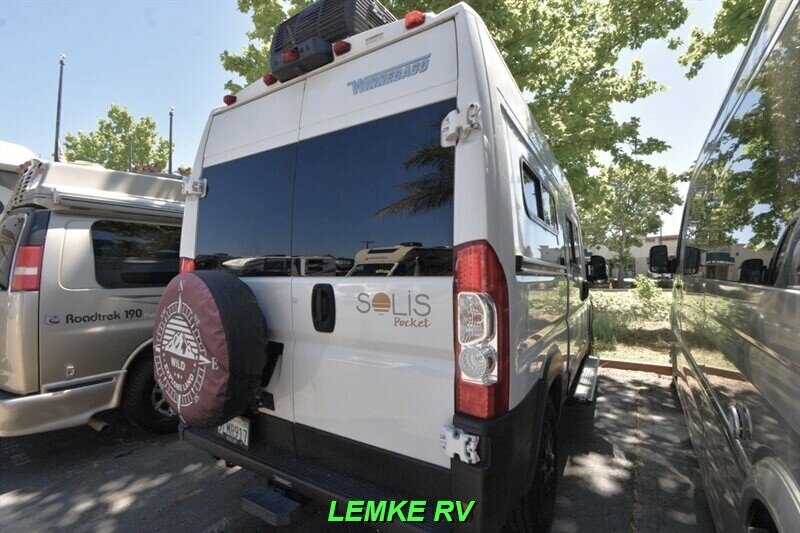 2024 Winnebago Solis Pocket 36A   - Photo 9 - Rocklin, CA 95677
