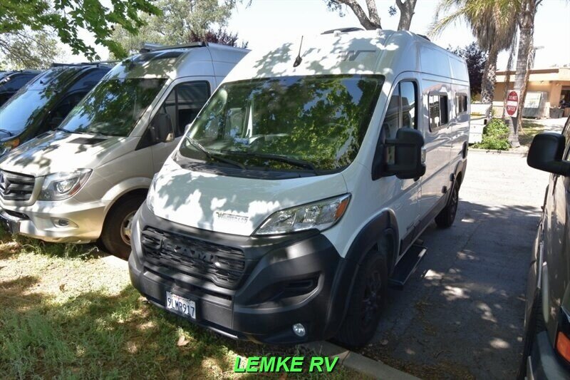 2024 Winnebago Solis Pocket 36A   - Photo 6 - Rocklin, CA 95677