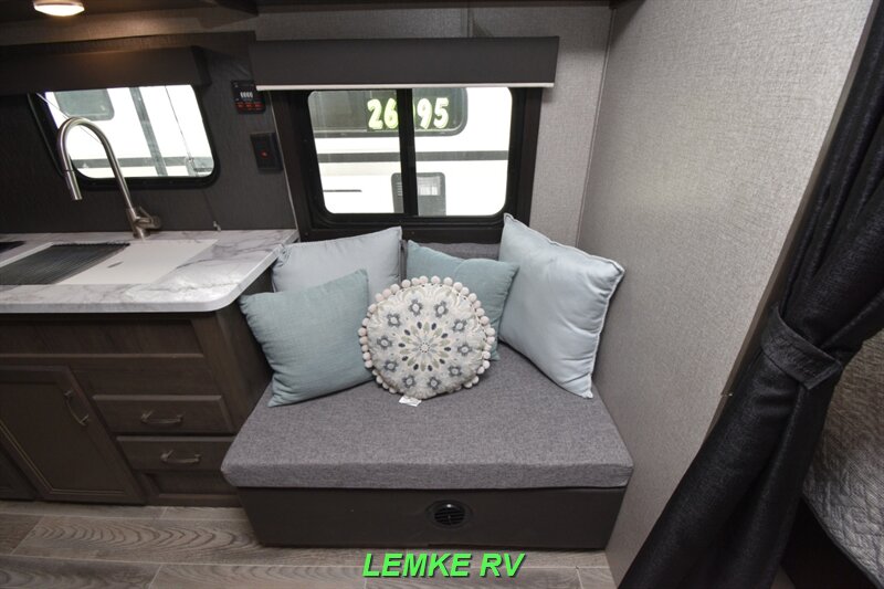 2021 Jayco Jay Flight SLX 8 264BHW   - Photo 21 - Rocklin, CA 95677