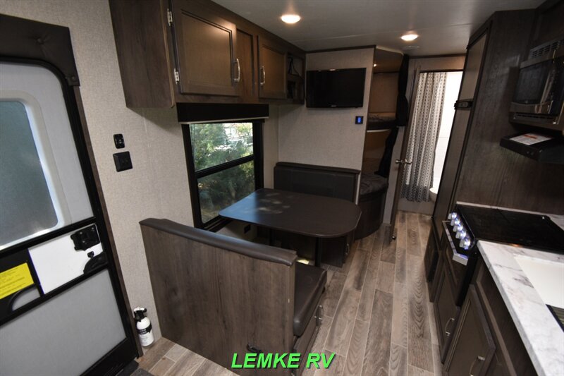 2021 Jayco Jay Flight SLX 8 264BHW   - Photo 24 - Rocklin, CA 95677