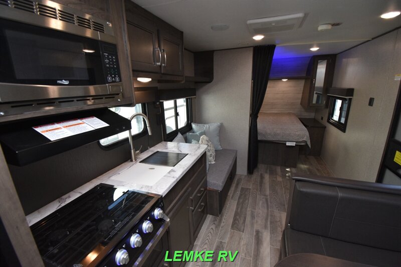 2021 Jayco Jay Flight SLX 8 264BHW   - Photo 11 - Rocklin, CA 95677