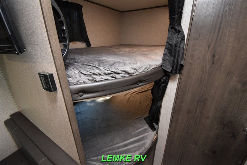 2021 Jayco Jay Flight SLX 8 264BHW   - Photo 17 - Rocklin, CA 95677