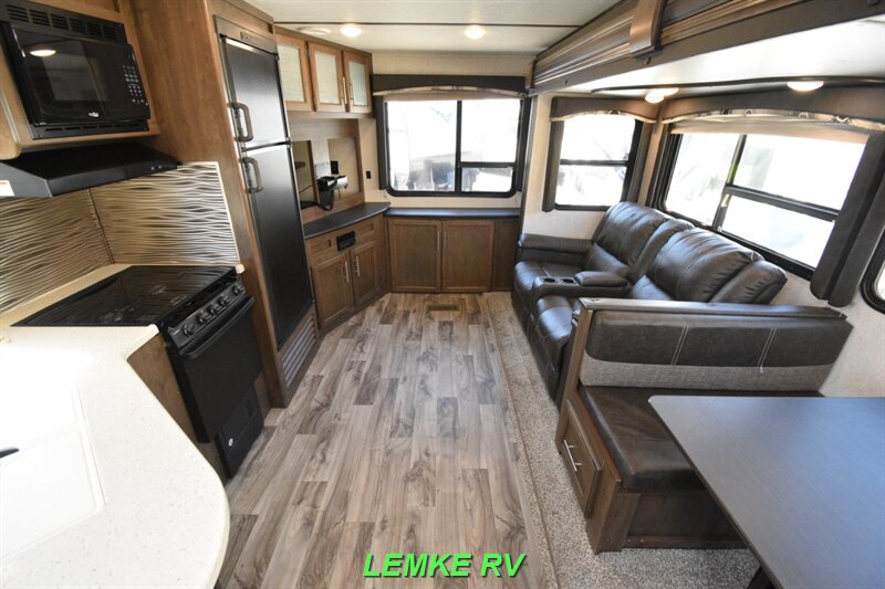 2019 Keystone Cougar Half-Ton 27RESWE   - Photo 2 - Rocklin, CA 95677