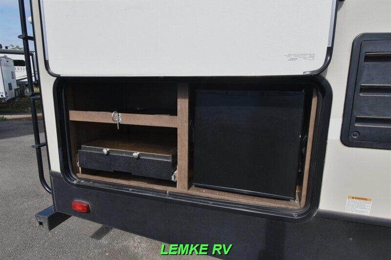 2019 Keystone Cougar Half-Ton 27RESWE   - Photo 10 - Rocklin, CA 95677