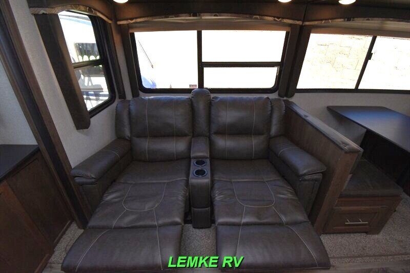 2019 Keystone Cougar Half-Ton 27RESWE   - Photo 16 - Rocklin, CA 95677