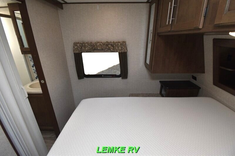 2019 Keystone Cougar Half-Ton 27RESWE   - Photo 18 - Rocklin, CA 95677