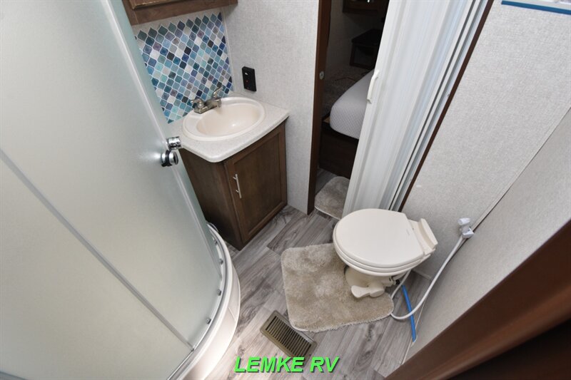 2019 Keystone Cougar Half-Ton 27RESWE   - Photo 20 - Rocklin, CA 95677