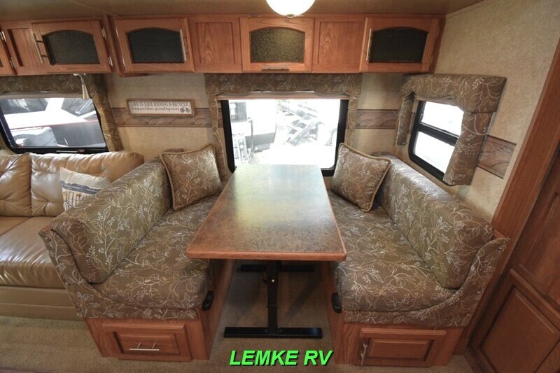 2016 Forest River Rockwood Ultra Lite 2604WS   - Photo 21 - Rocklin, CA 95677