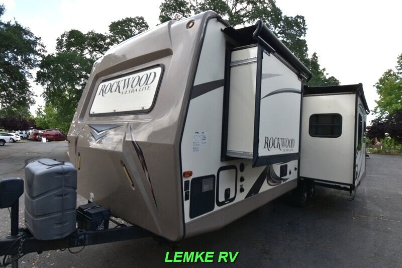 2016 Forest River Rockwood Ultra Lite 2604WS   - Photo 6 - Rocklin, CA 95677