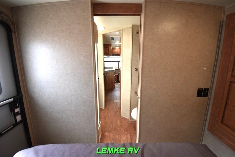 2016 Forest River Rockwood Ultra Lite 2604WS   - Photo 18 - Rocklin, CA 95677