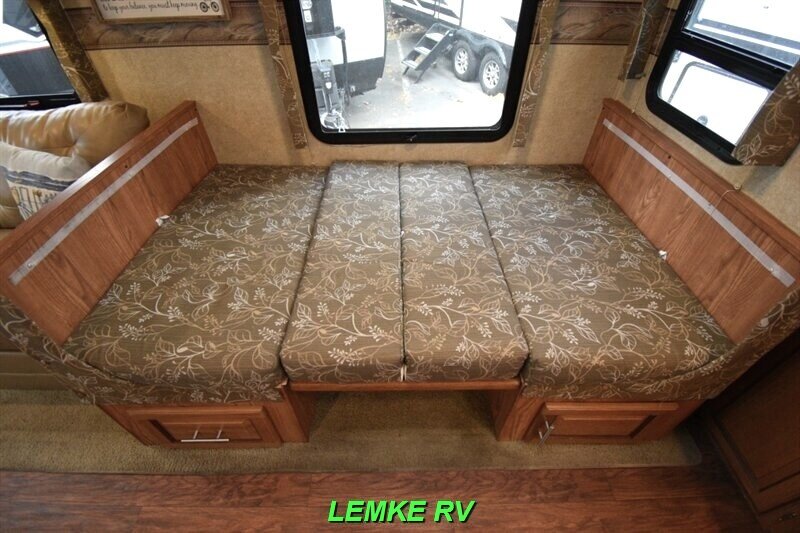 2016 Forest River Rockwood Ultra Lite 2604WS   - Photo 22 - Rocklin, CA 95677