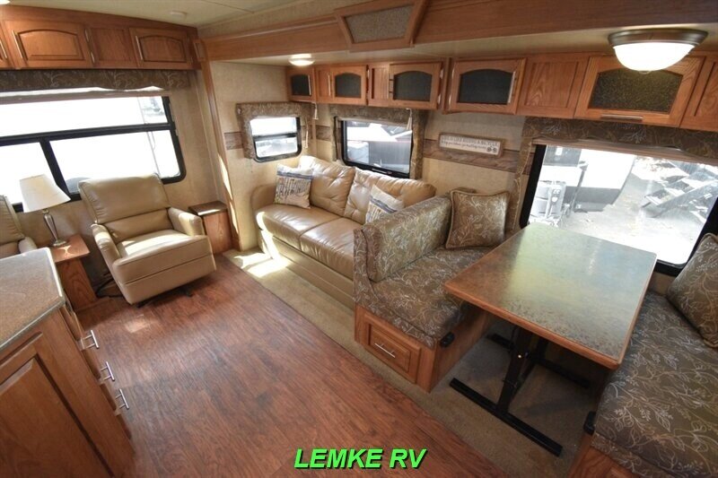 2016 Forest River Rockwood Ultra Lite 2604WS   - Photo 19 - Rocklin, CA 95677