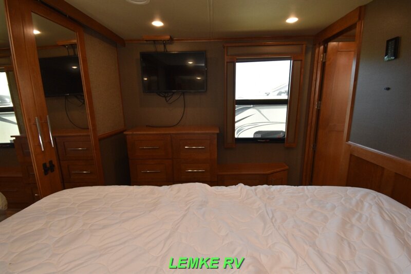 2018 Vanleigh Vilano 325RL   - Photo 21 - Rocklin, CA 95677