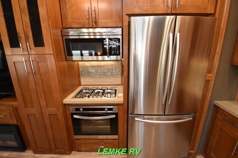 2018 Vanleigh Vilano 325RL   - Photo 14 - Rocklin, CA 95677