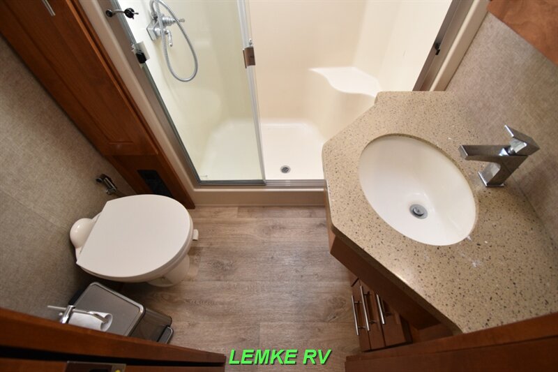 2018 Vanleigh Vilano 325RL   - Photo 17 - Rocklin, CA 95677