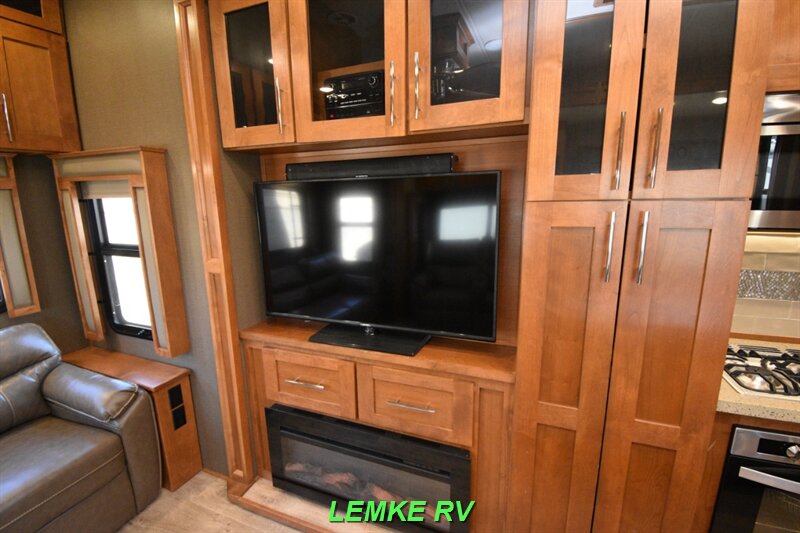 2018 Vanleigh Vilano 325RL   - Photo 24 - Rocklin, CA 95677