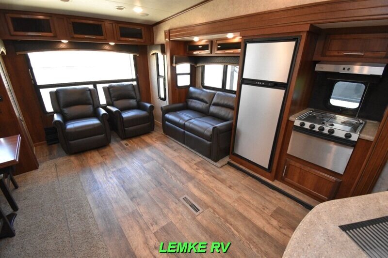 2018 Jayco Eagle HT 27.5RLTS   - Photo 9 - Rocklin, CA 95677
