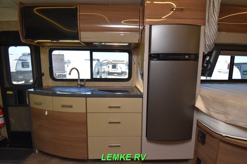 2017 Winnebago View 24J   - Photo 15 - Rocklin, CA 95677