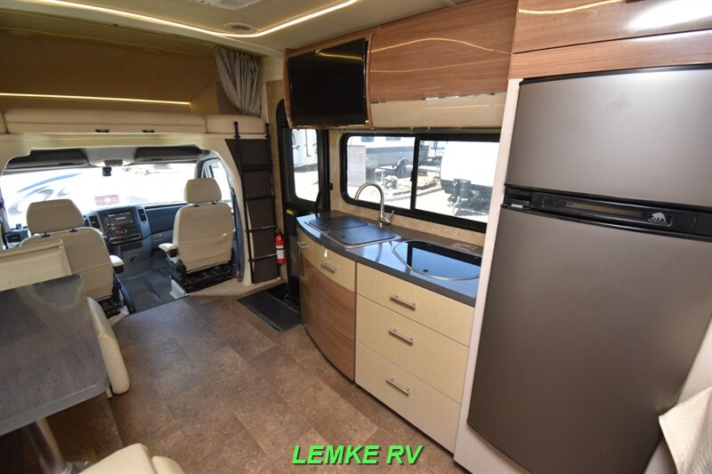 2017 Winnebago View 24J   - Photo 13 - Rocklin, CA 95677