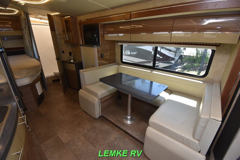 2017 Winnebago View 24J   - Photo 10 - Rocklin, CA 95677