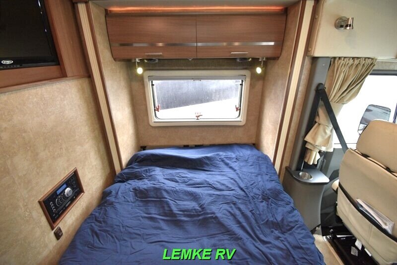 2014 Winnebago Via 25Q   - Photo 22 - Rocklin, CA 95677