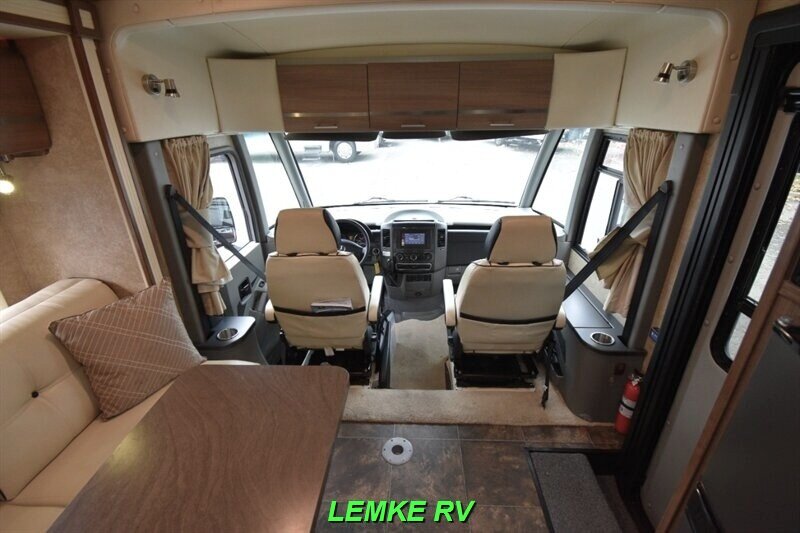 2014 Winnebago Via 25Q   - Photo 5 - Rocklin, CA 95677