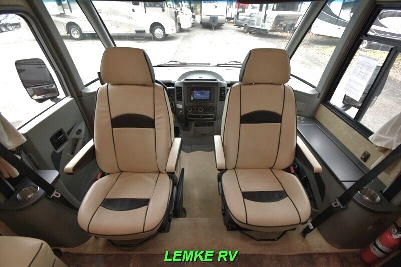 2014 Winnebago Via 25Q   - Photo 23 - Rocklin, CA 95677