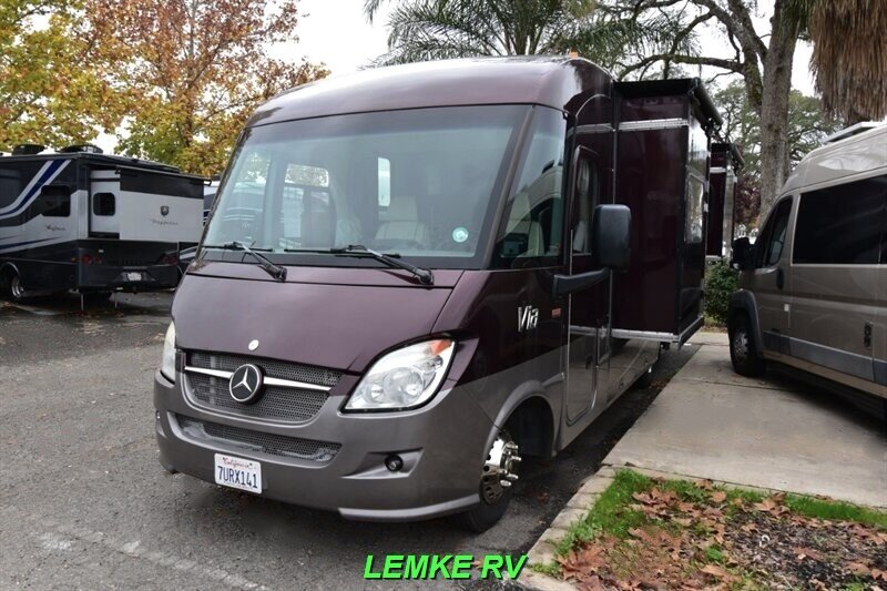 2014 Winnebago Via 25Q   - Photo 6 - Rocklin, CA 95677