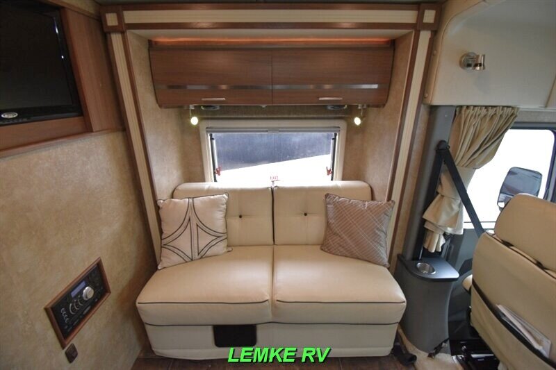 2014 Winnebago Via 25Q   - Photo 21 - Rocklin, CA 95677