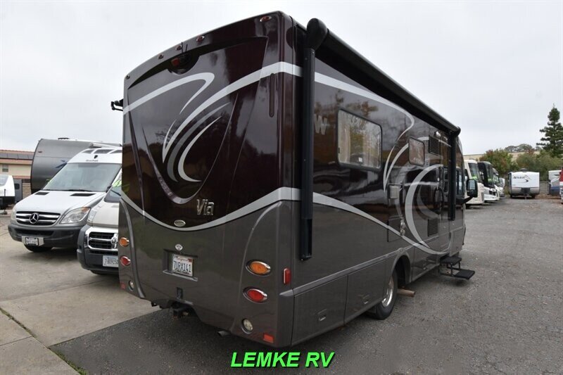 2014 Winnebago Via 25Q   - Photo 9 - Rocklin, CA 95677