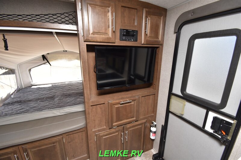 2020 Forest River Rockwood Roo 21SS   - Photo 26 - Rocklin, CA 95677