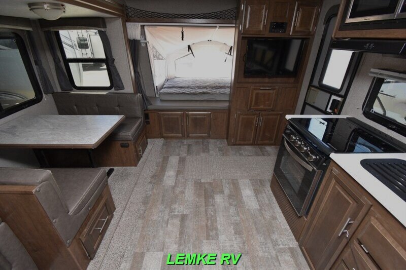 2020 Forest River Rockwood Roo 21SS   - Photo 5 - Rocklin, CA 95677
