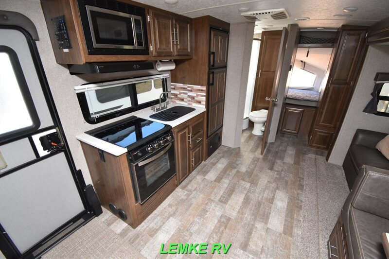 2020 Forest River Rockwood Roo 21SS   - Photo 13 - Rocklin, CA 95677