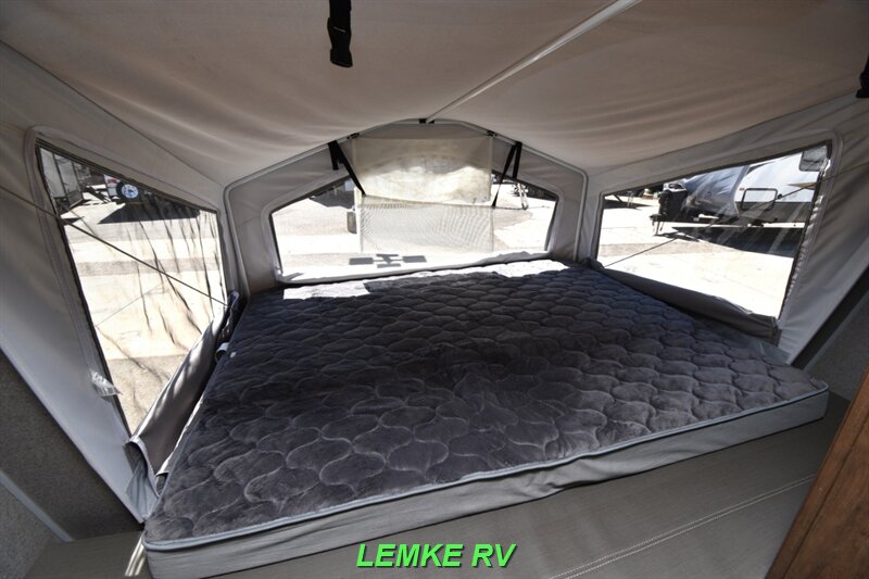2020 Forest River Rockwood Roo 21SS   - Photo 17 - Rocklin, CA 95677