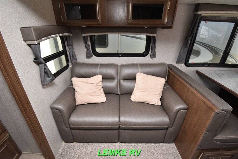 2020 Forest River Rockwood Roo 21SS   - Photo 23 - Rocklin, CA 95677