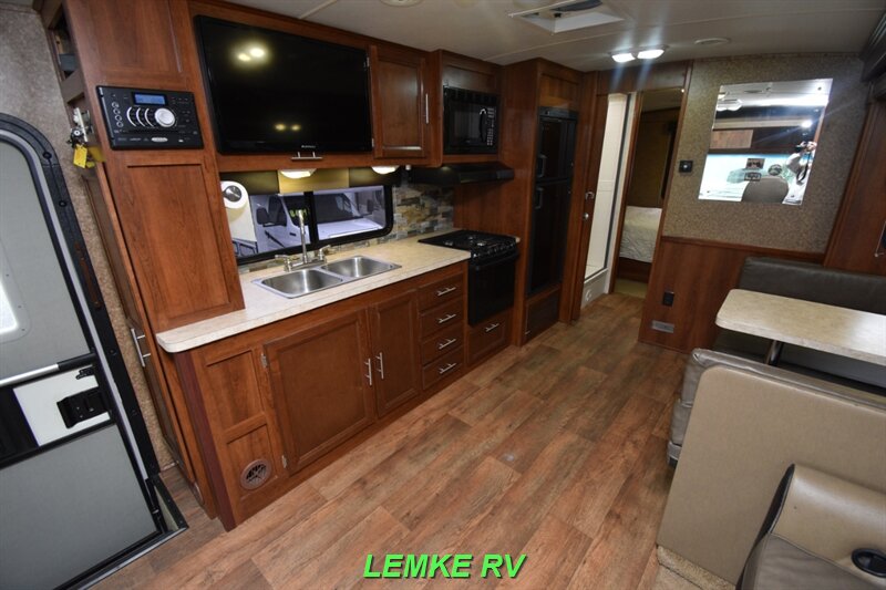 2014 Forest River FR3 30DS   - Photo 12 - Rocklin, CA 95677