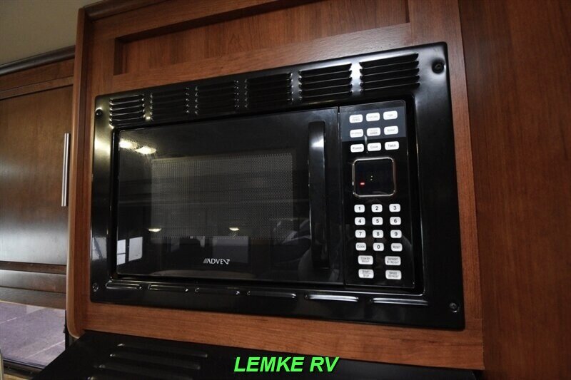 2014 Forest River FR3 30DS   - Photo 26 - Rocklin, CA 95677