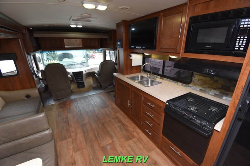 2014 Forest River FR3 30DS   - Photo 17 - Rocklin, CA 95677