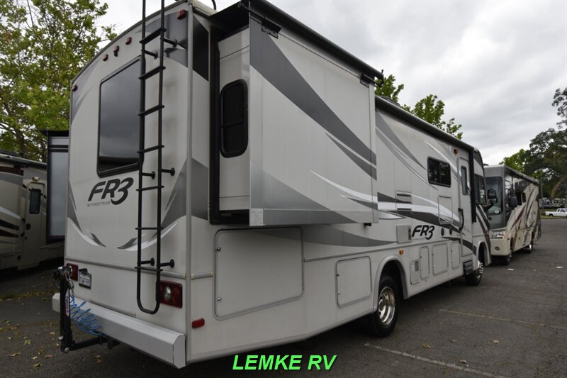 2014 Forest River FR3 30DS   - Photo 9 - Rocklin, CA 95677