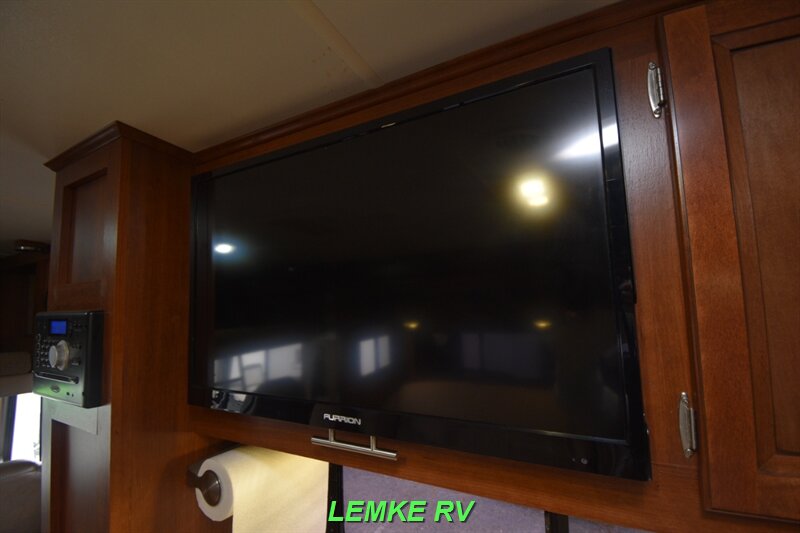 2014 Forest River FR3 30DS   - Photo 26 - Rocklin, CA 95677