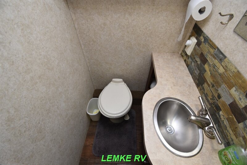 2014 Forest River FR3 30DS   - Photo 24 - Rocklin, CA 95677