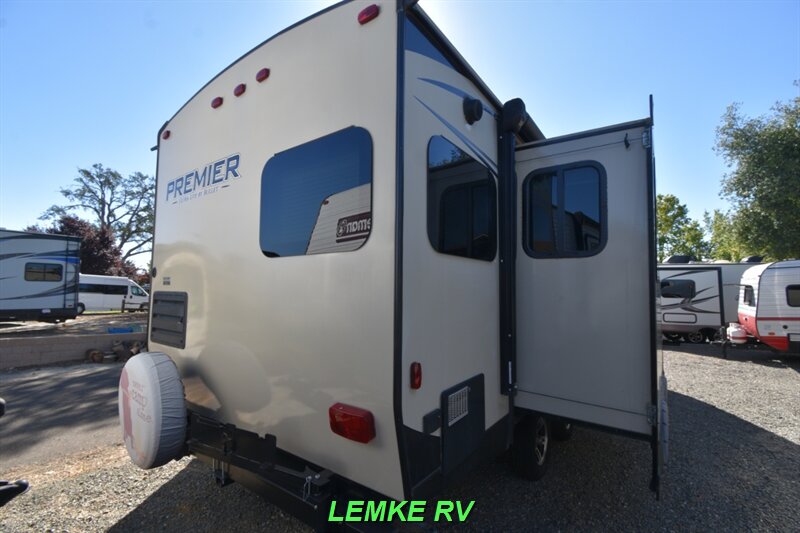 2017 Keystone Bullet Premier 24RKPR   - Photo 8 - Rocklin, CA 95677