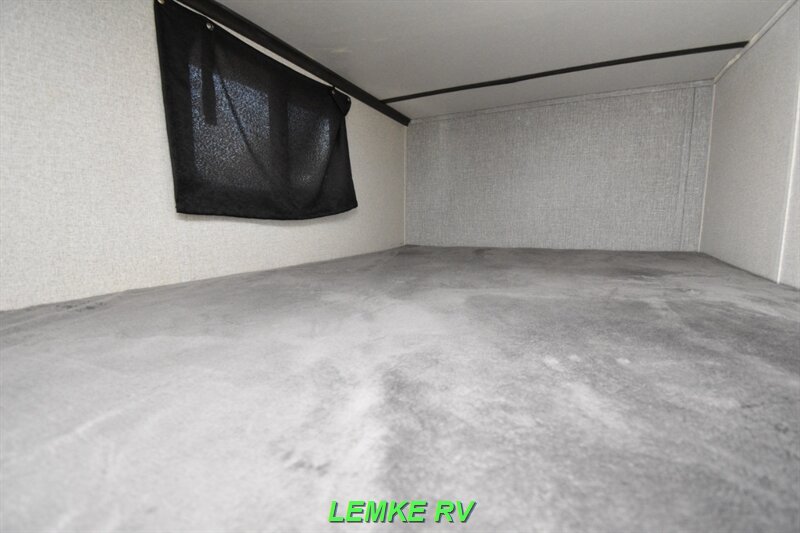 2021 CrossRoads RV Volante 28BH   - Photo 20 - Rocklin, CA 95677
