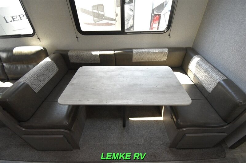 2021 Crossroads RV Volante VL28BH   - Photo 13 - Rocklin, CA 95677