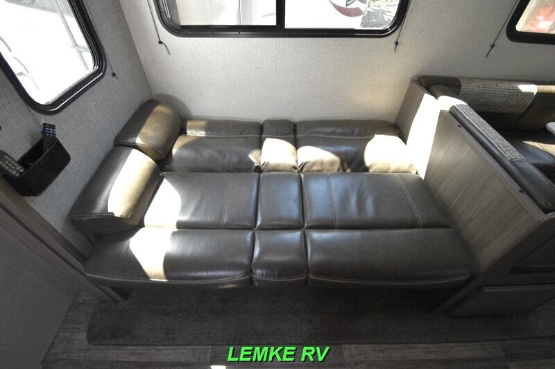 2021 Crossroads RV Volante VL28BH   - Photo 22 - Rocklin, CA 95677