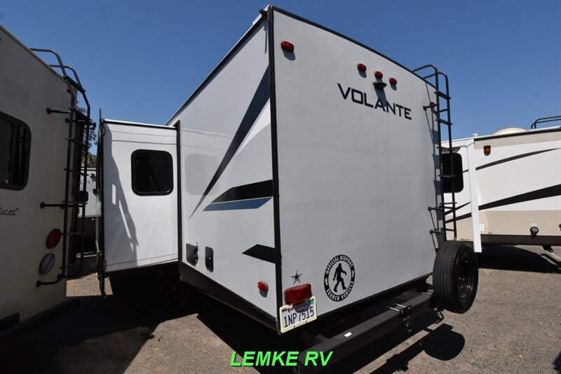 2021 CrossRoads RV Volante 28BH   - Photo 6 - Rocklin, CA 95677